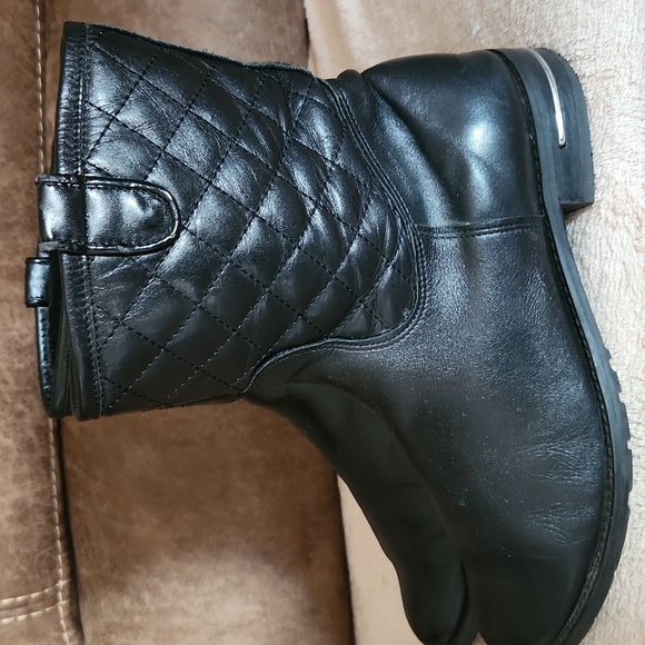 Clarks Shoes - Clarks Quilted Leather Insulated Boots